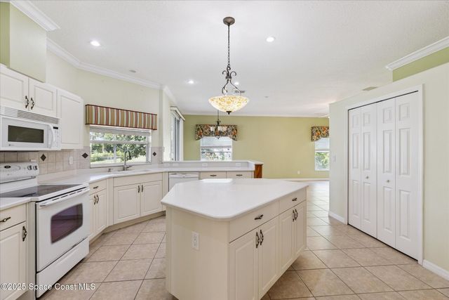 2298 Mantilla Avenue SE, Palm Bay, FL 32909