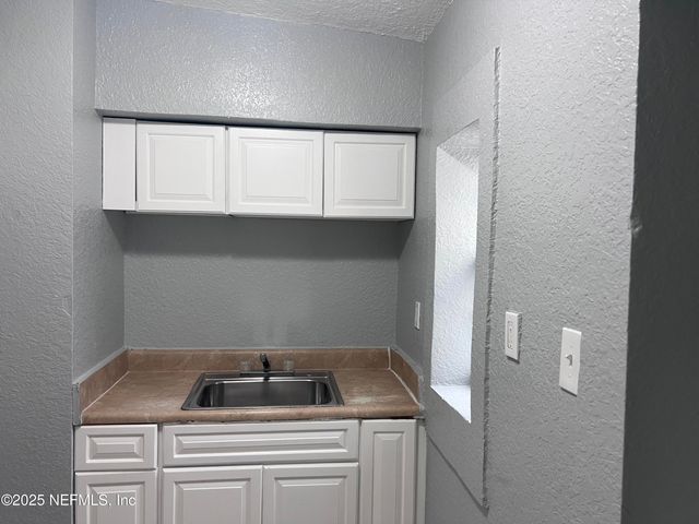 2644 EDGEWOOD Avenue W, Jacksonville, FL 32209