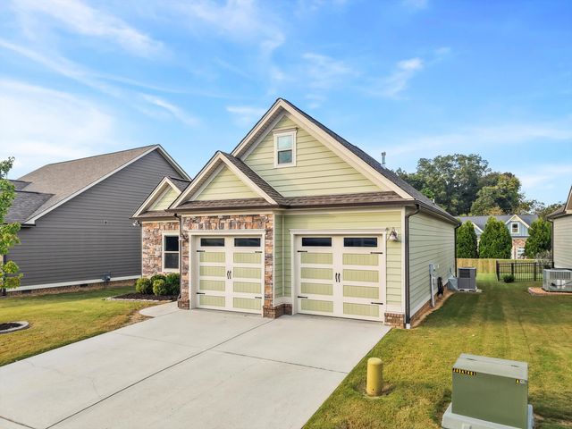 8425 Dakota Sky Way, Ooltewah, TN 37363