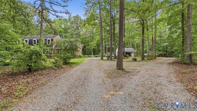 6229 Fire Ln, Mechanicsville, VA 23116
