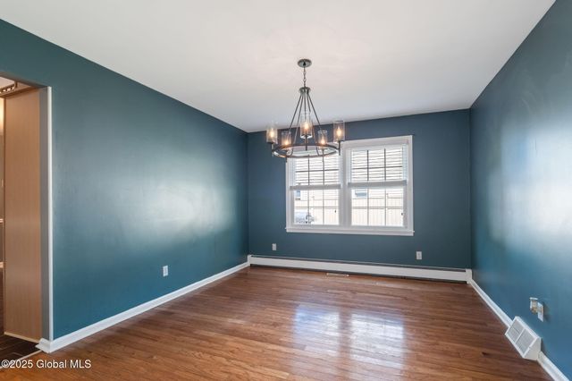 14 Hemlock Lane, Albany, NY 12208