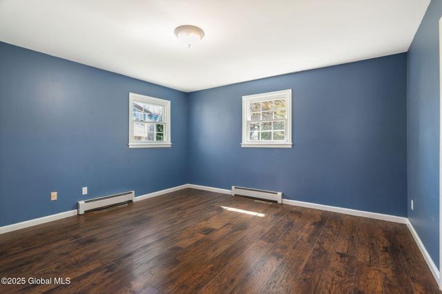 14 Hemlock Lane, Albany, NY 12208