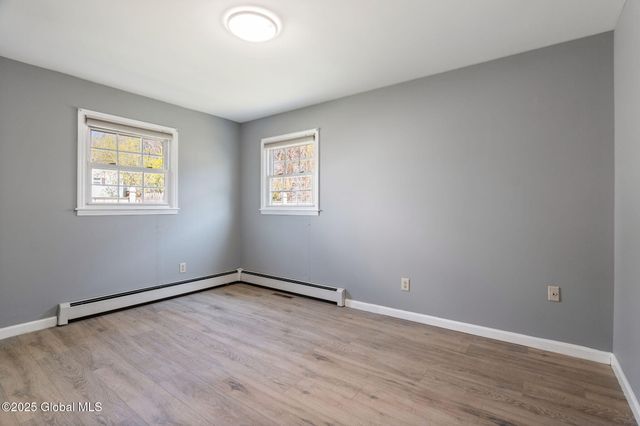 14 Hemlock Lane, Albany, NY 12208