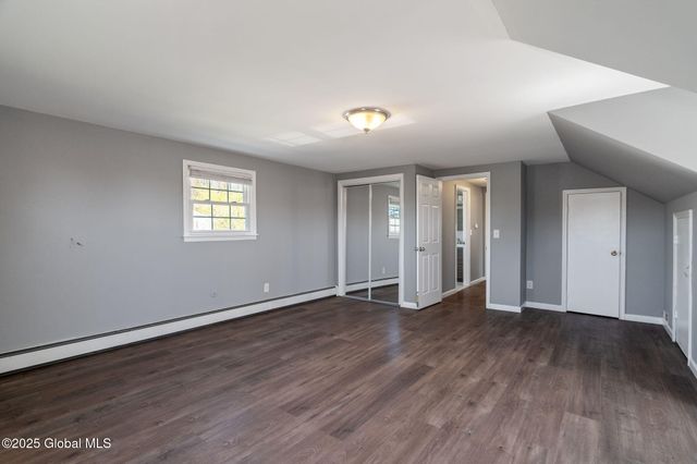 14 Hemlock Lane, Albany, NY 12208