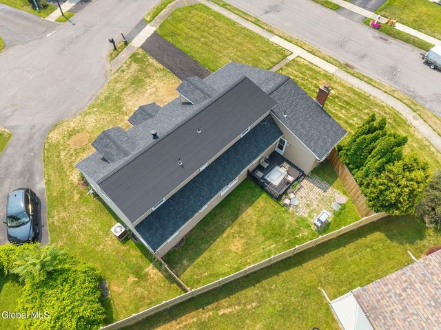 14 Hemlock Lane, Albany, NY 12208