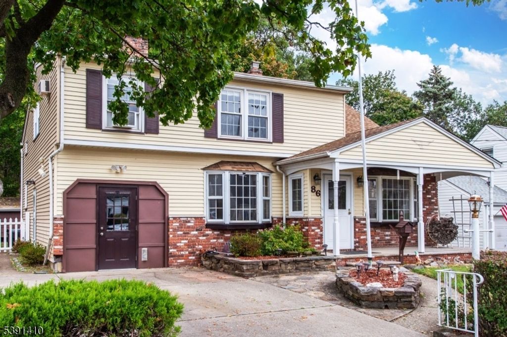 86 Linwood Ter, Clifton City, NJ 07012