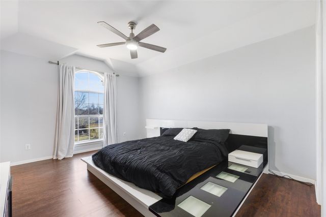 1031 Park Avenue, Carrollton, TX 75006