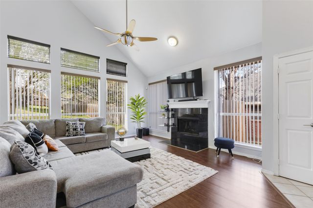 1031 Park Avenue, Carrollton, TX 75006