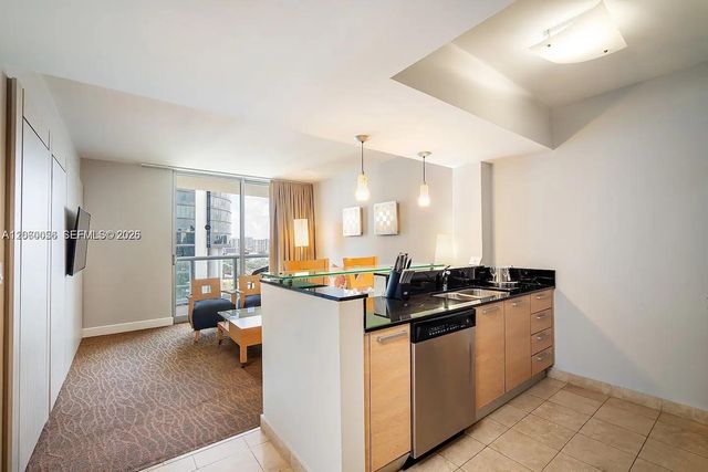 18683 Collins Avenue 2006, Sunny Isles Beach, FL 33160