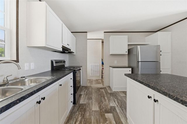 8551 ELECTRA AVENUE, Brooksville, FL 34613