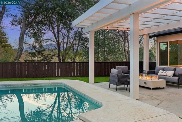 1816 1816 Meadow Ln, Walnut Creek, CA 94595