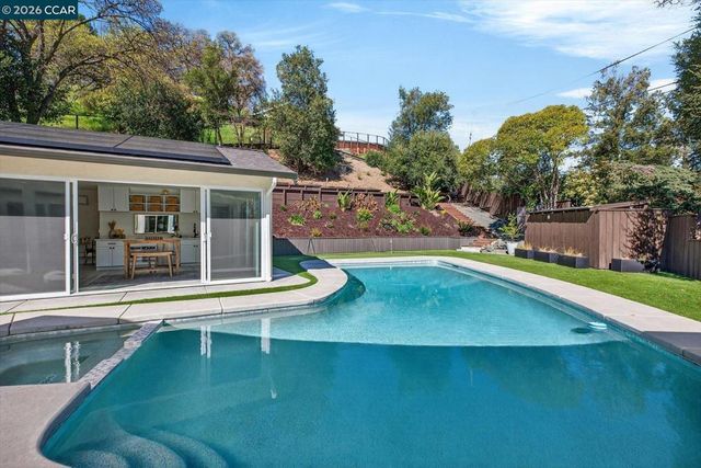 1816 1816 Meadow Ln, Walnut Creek, CA 94595