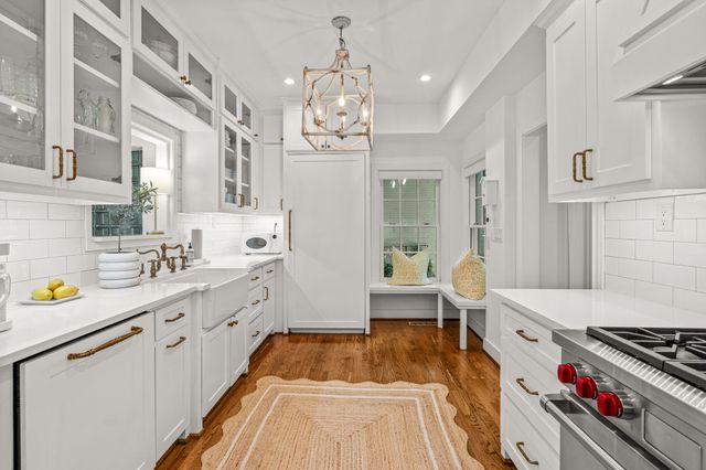 2215 Ward Parkway, Fort Worth, TX 76110