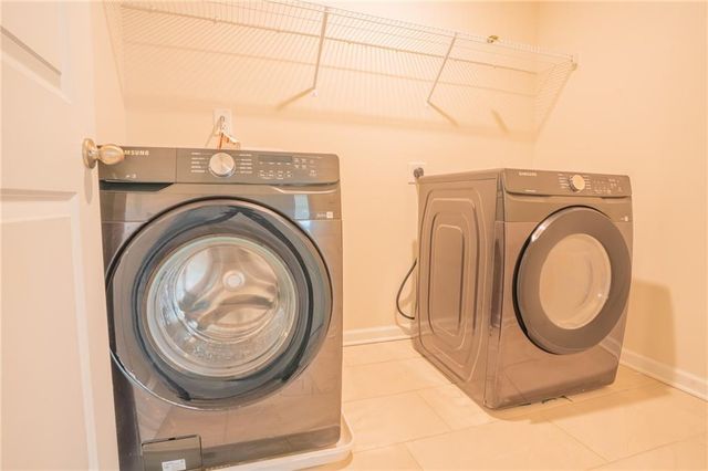 1060 Sunny Lake Drive, Lawrenceville, GA 30043