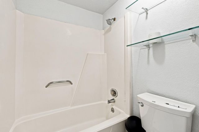 5711 Sugar Hill Drive 5, Houston, TX 77057