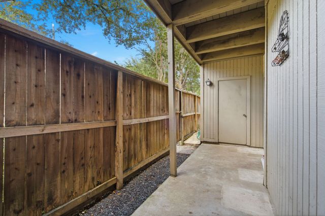 5711 Sugar Hill Drive 5, Houston, TX 77057