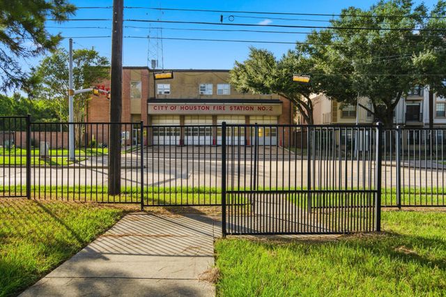 5711 Sugar Hill Drive 5, Houston, TX 77057