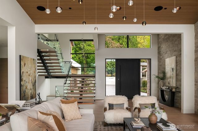 5330 Butterworth Road, Mercer Island, WA 98040