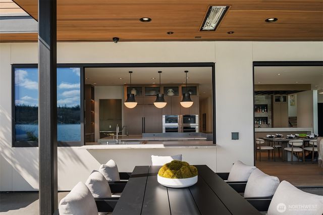 5330 Butterworth Road, Mercer Island, WA 98040