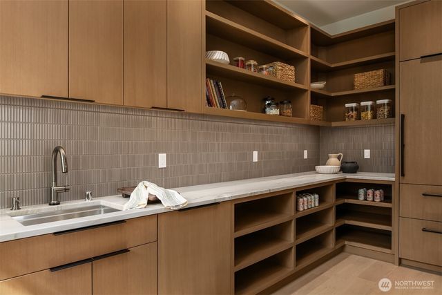 5330 Butterworth Road, Mercer Island, WA 98040