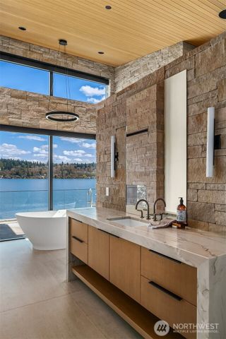 5330 Butterworth Road, Mercer Island, WA 98040