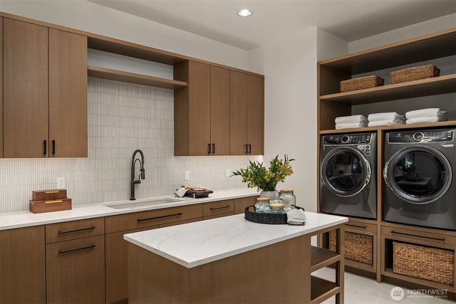 5330 Butterworth Road, Mercer Island, WA 98040