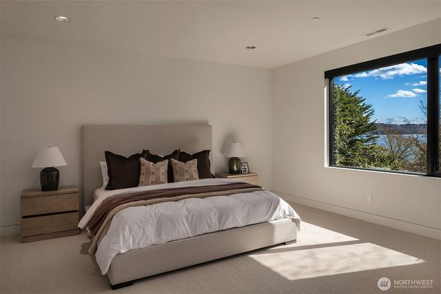 5330 Butterworth Road, Mercer Island, WA 98040