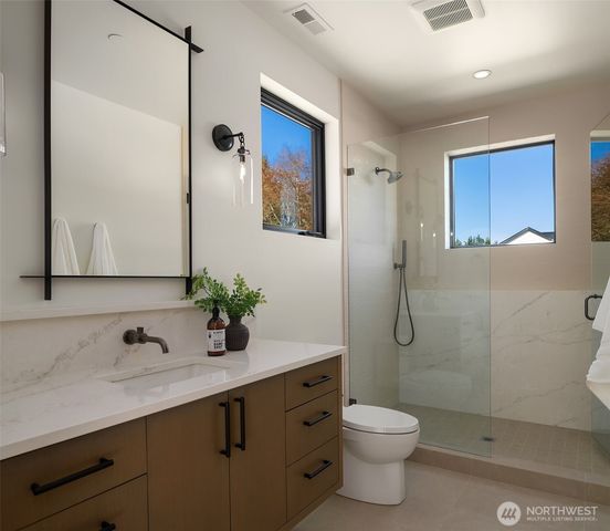 5330 Butterworth Road, Mercer Island, WA 98040