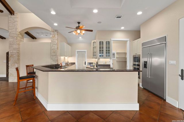 15529 Escarpment Oak, Helotes, TX 78023