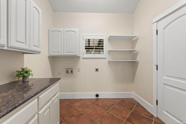 15529 Escarpment Oak, Helotes, TX 78023