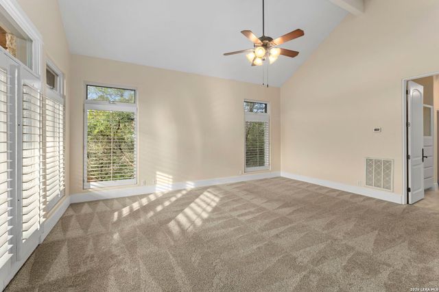 15529 Escarpment Oak, Helotes, TX 78023