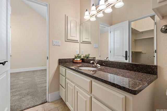 15529 Escarpment Oak, Helotes, TX 78023