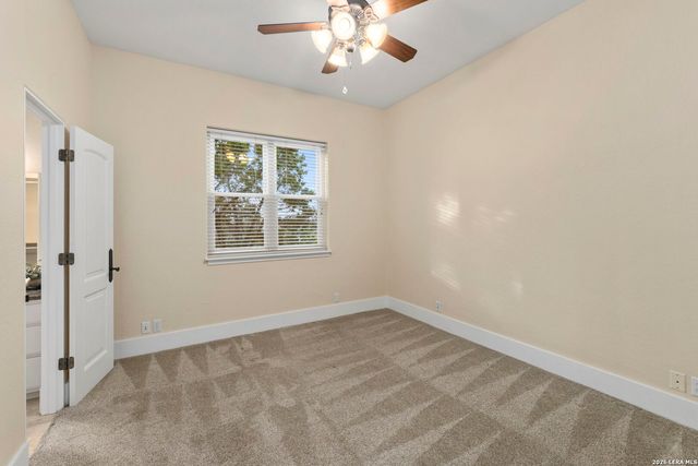 15529 Escarpment Oak, Helotes, TX 78023