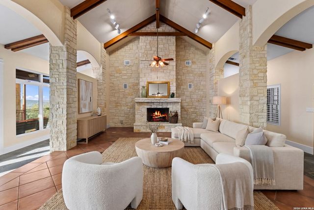 15529 Escarpment Oak, Helotes, TX 78023