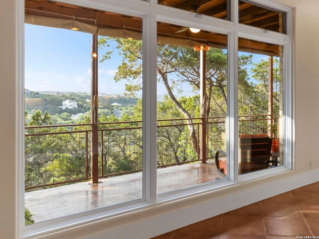 15529 Escarpment Oak, Helotes, TX 78023