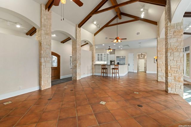 15529 Escarpment Oak, Helotes, TX 78023