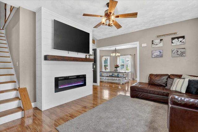 607 E 2nd Avenue, Brodhead, WI 53520