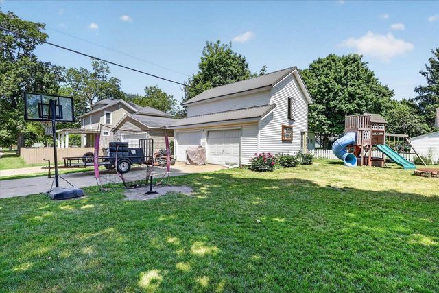607 E 2nd Avenue, Brodhead, WI 53520