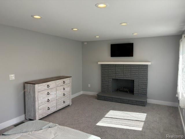 7210 Buckingham Ave, Allen Park, MI 48101
