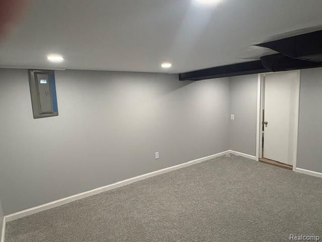 7210 Buckingham Ave, Allen Park, MI 48101