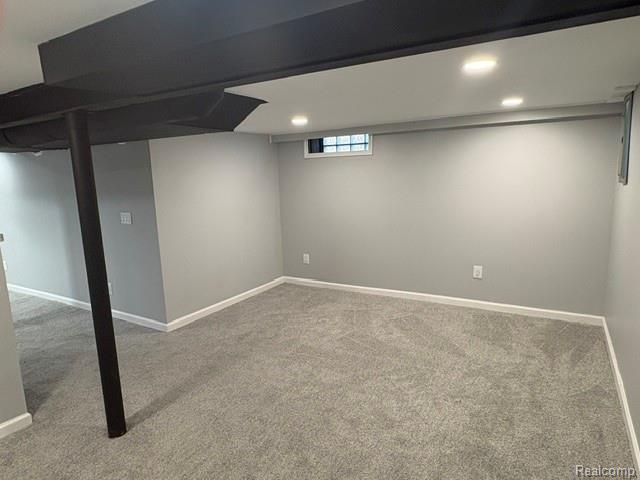 7210 Buckingham Ave, Allen Park, MI 48101
