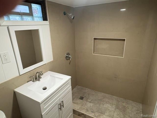 7210 Buckingham Ave, Allen Park, MI 48101