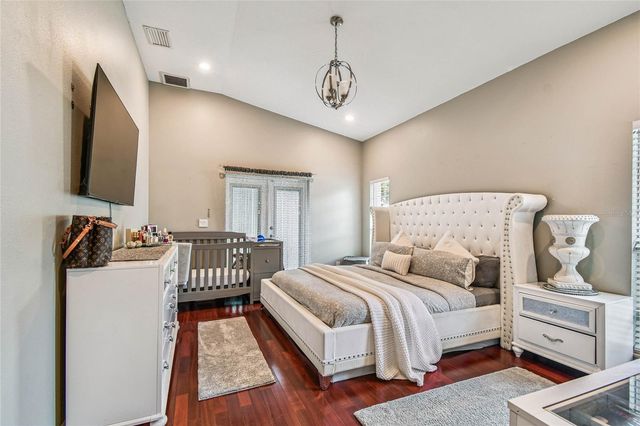 3225 71ST AVENUE N, St Petersburg, FL 33702