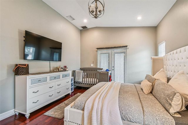 3225 71ST AVENUE N, St Petersburg, FL 33702