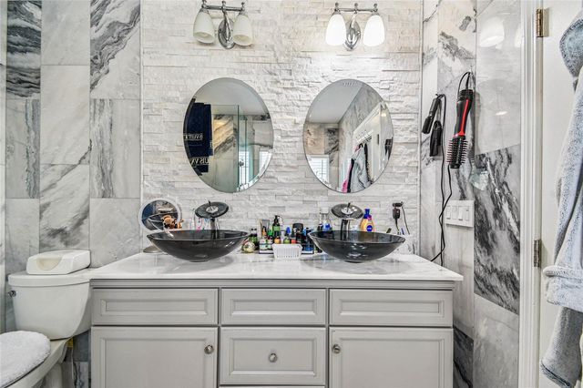 3225 71ST AVENUE N, St Petersburg, FL 33702