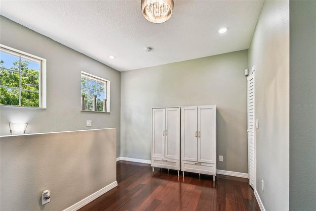 3225 71ST AVENUE N, St Petersburg, FL 33702