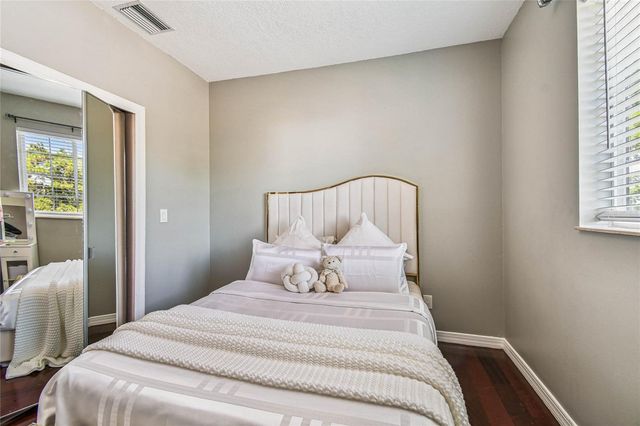 3225 71ST AVENUE N, St Petersburg, FL 33702