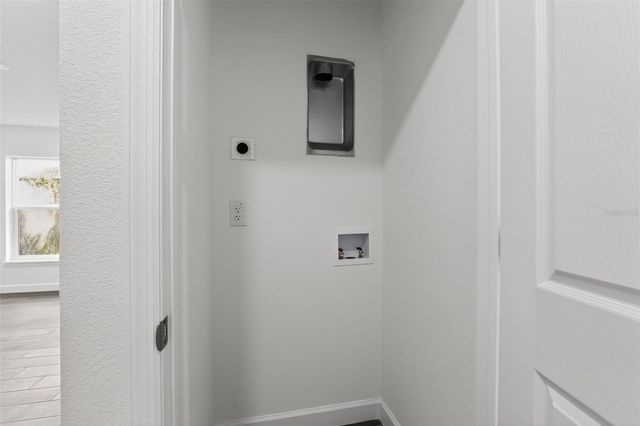 4207 E CAYUGA STREET, Tampa, FL 33610