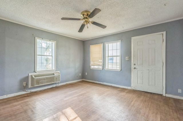 2203 2nd Place, Lubbock, TX 79415