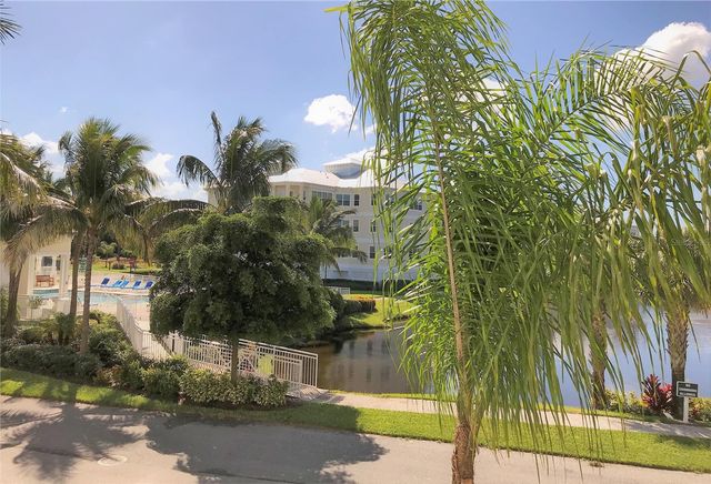 7730 34TH AVENUE W 101, Bradenton, FL 34209